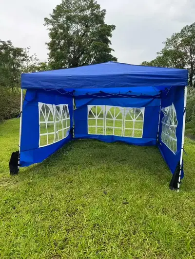 foto de Gazebo Sanfonado 3x3m+4 Tenda Dobrável Impermeável Com 4 Paredes Proteção Uv Para Camping Praia Jardim Churrasco Festa Evento Feiras Barraca Retrátil Estrutura Reforçada Ao Ar Livre Azul