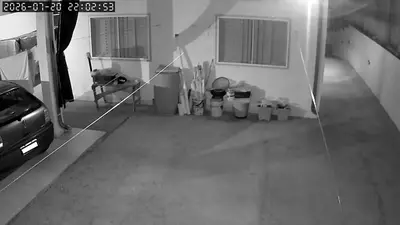 foto de Câmera de Segurança Lâmpada Wi-Fi IP 360 Graus Full HD 1080p E27 Monitoramento Residencial Interno Pelo Celular Aplicativo Sensor Movimento Visão Noturna Áudio Bidirecional Câmera Robô Vigilância