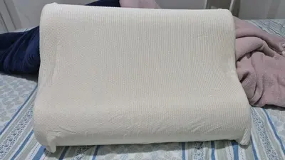 foto de Travesseiro Nasa Cervical Alto Conforto Anatômico Ortopédico Branco