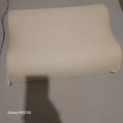 foto de Travesseiro Nasa Cervical Alto Conforto Anatômico Ortopédico Branco