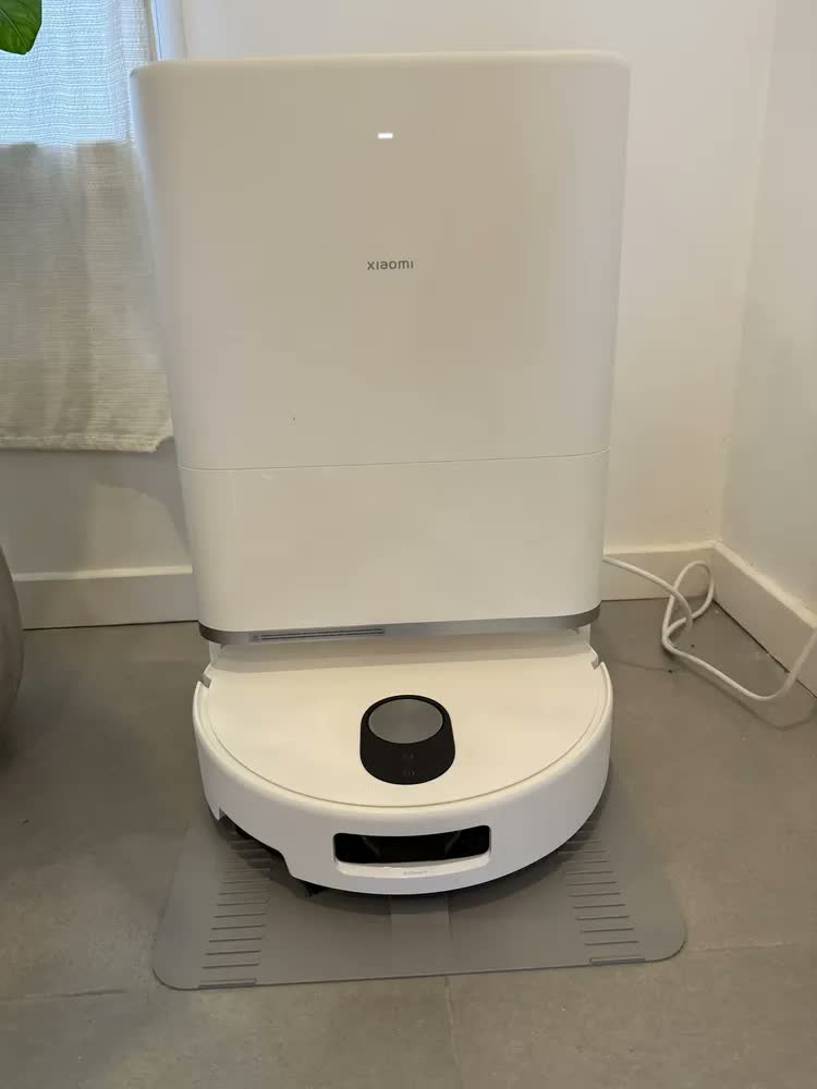 foto de Aspirador Robô Xiaomi Robot Vacuum 5 Base Auto Branco