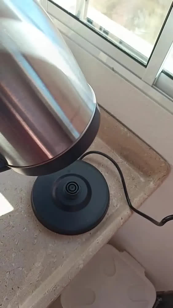 foto de Chaleira Elétrica Inox 2 Litros Jarra Desligamento Automático Aquecimento Rápido Bule Pítia
