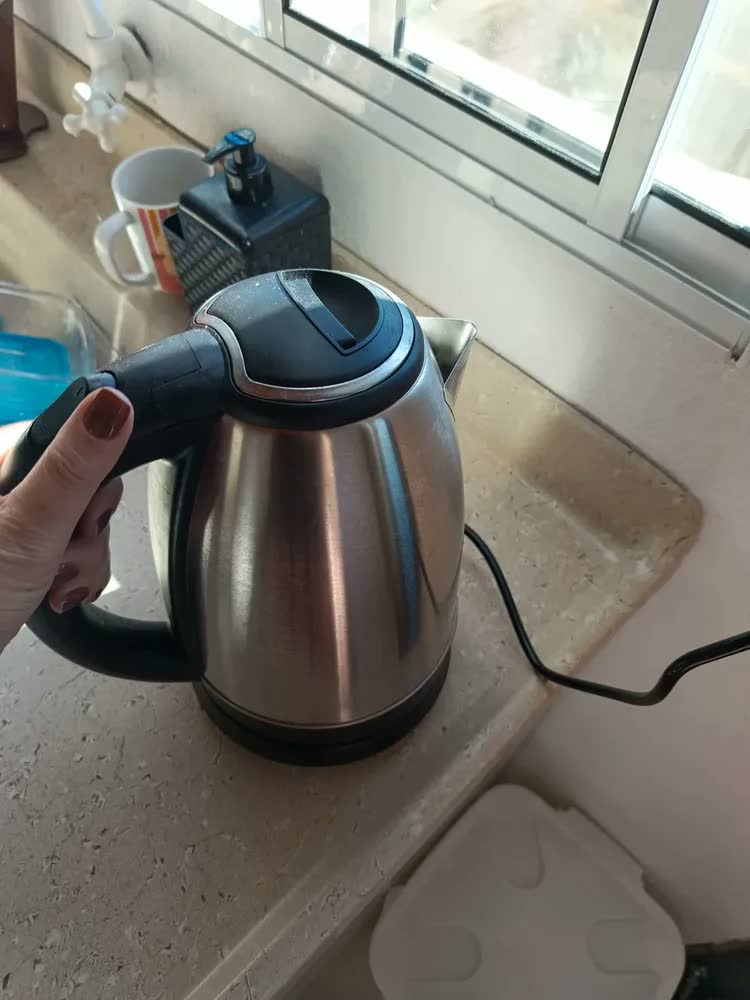 foto de Chaleira Elétrica Inox 2 Litros Jarra Desligamento Automático Aquecimento Rápido Bule Pítia