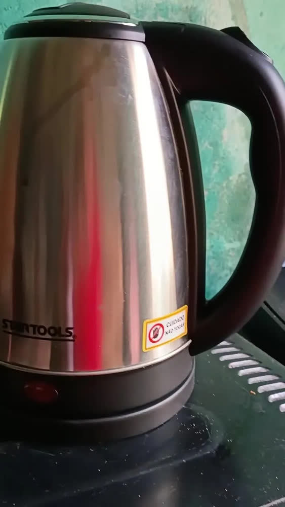 foto de Chaleira Elétrica Inox 2 Litros Jarra Desligamento Automático Aquecimento Rápido Bule Pítia