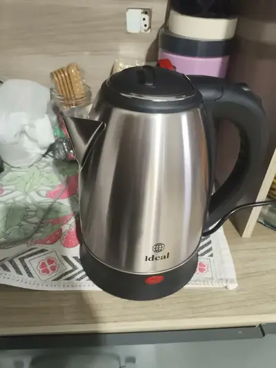 foto de Chaleira Elétrica Inox 1,8 Litros com Desligamento Automático e Base Giratória