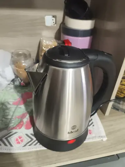 foto de Chaleira Elétrica Inox 1,8 Litros com Desligamento Automático e Base Giratória